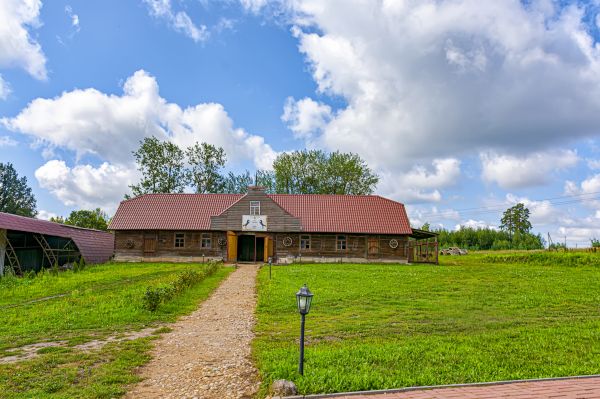 Barn Roofing Service in San Ramon